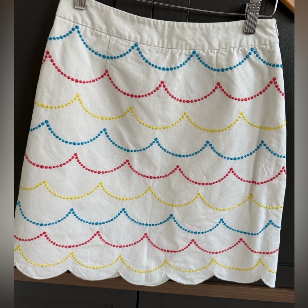 BODEN Imogen Embroidered Scalloped Hem Cotton Skirt •US 4 - Picture 5 of 6